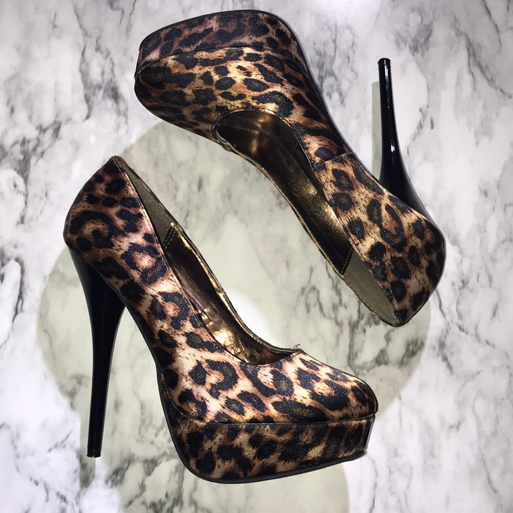Leopard print heels - Picture 1 of 4